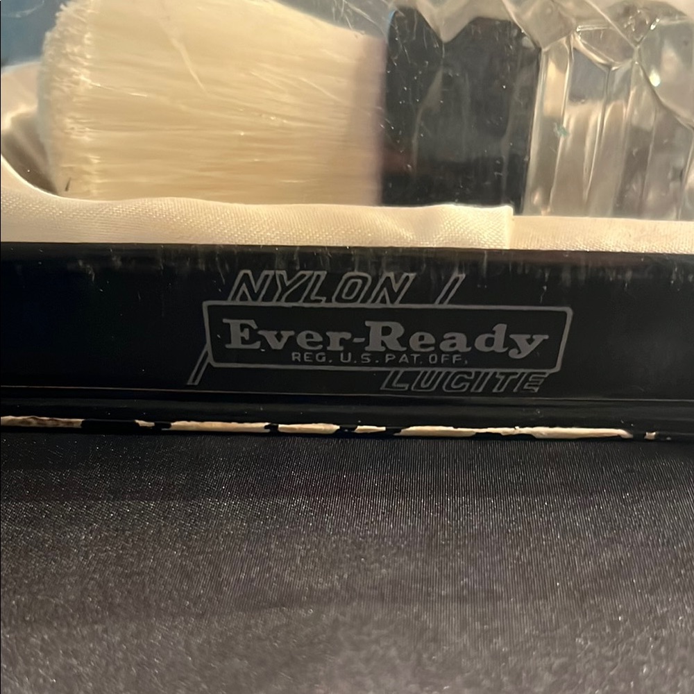 Vintage Ever Ready Lucite Shaving Brush - Picture 2 of 6
